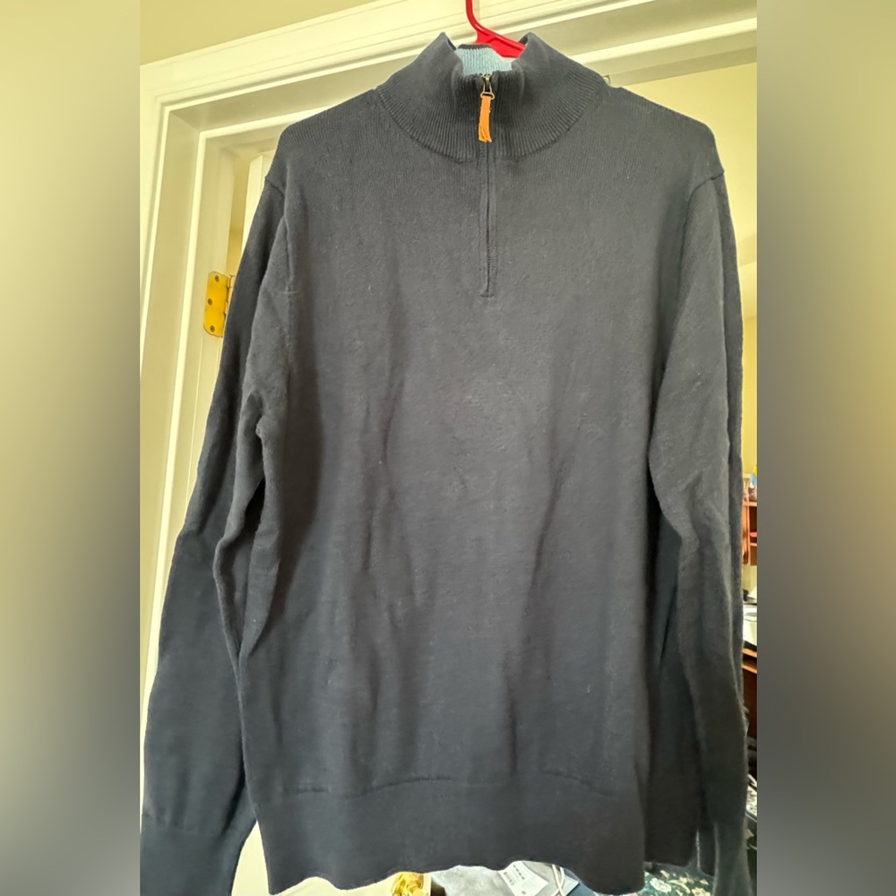 Crew 1/4 zip pull over men’s size large sweater